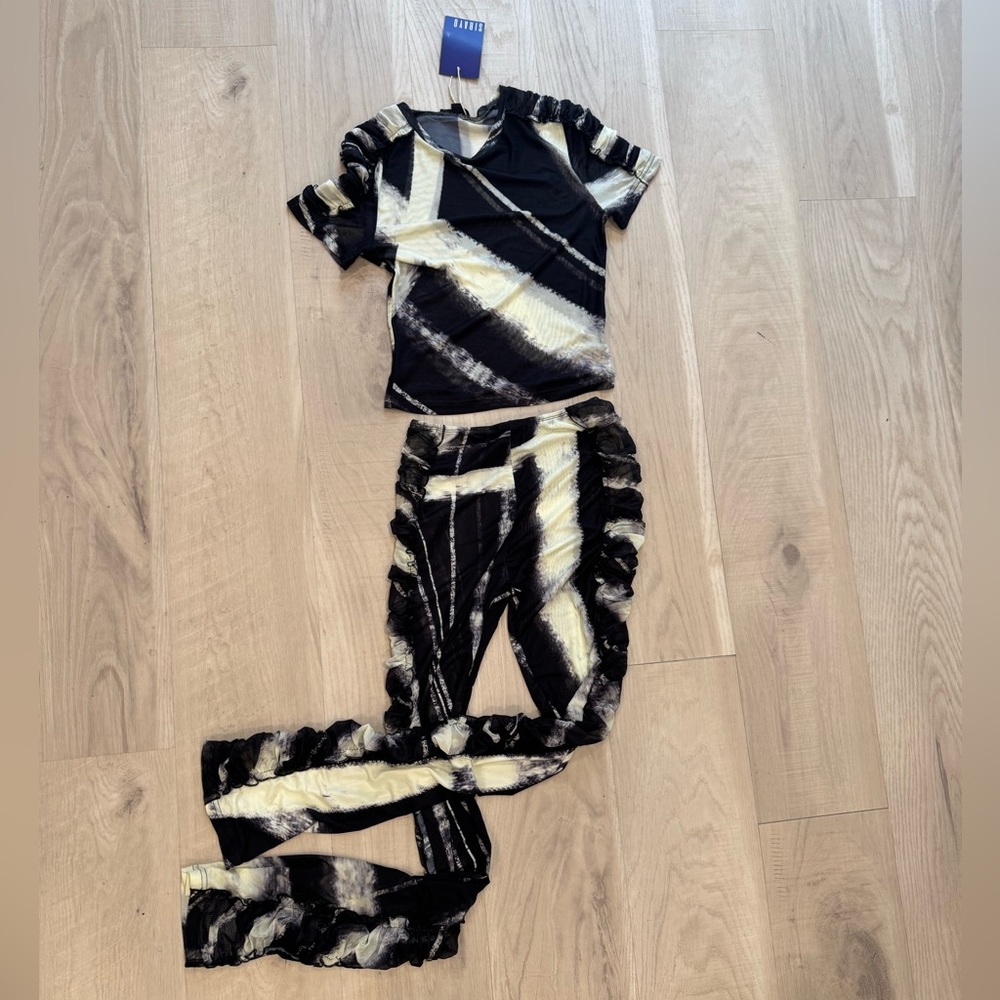BRAND NEW - Black and Cream Tie-Dye Top and Pants Set
